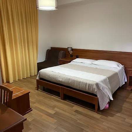 Fd Lorichella Hotel *