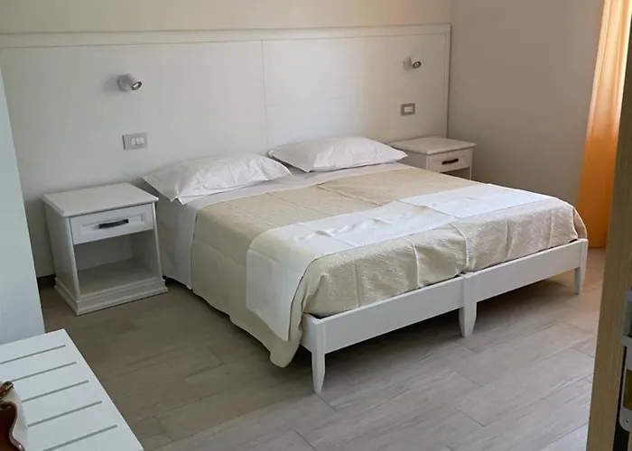 Fd Lorichella * Lorica