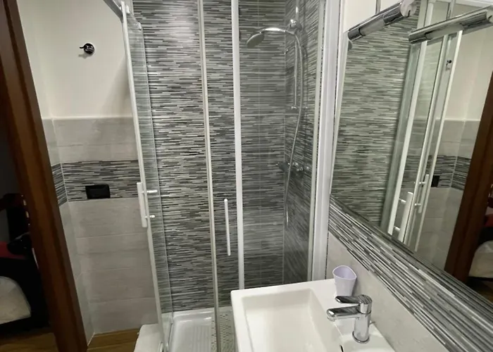 Fd Lorichella Lorica